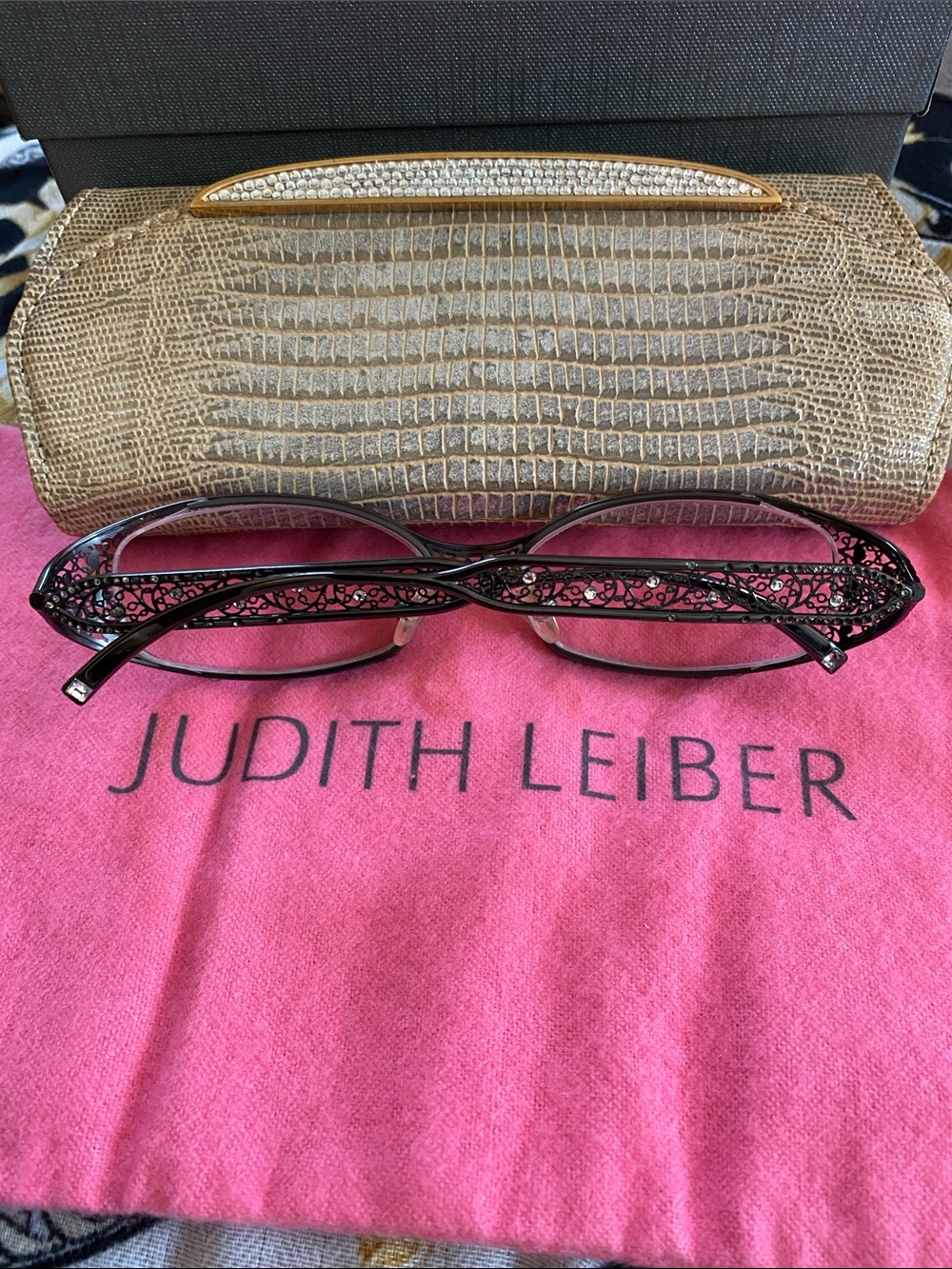 Judith Lieber Handmade in Italy 🇮🇹 Stunning Metallic Crystal Encrusted Glasses